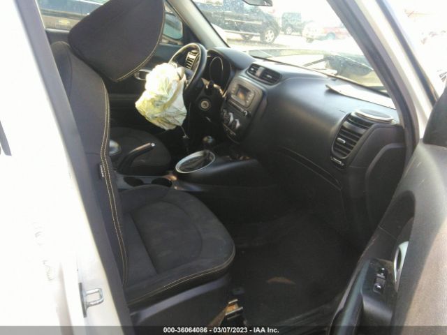 KNDJP3A53E7043757 KIA SOUL +