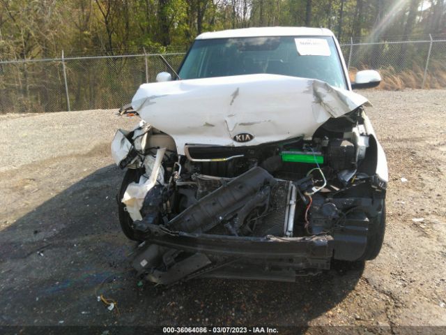KNDJP3A53E7043757 KIA SOUL +