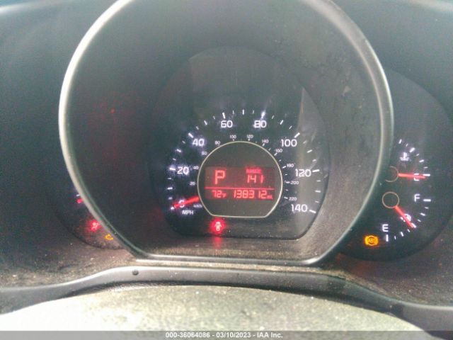 KNDJP3A53E7043757 KIA SOUL +