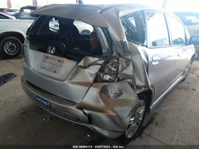 2011 HONDA FIT SPORT VIN: JHMGE8H51BS006426