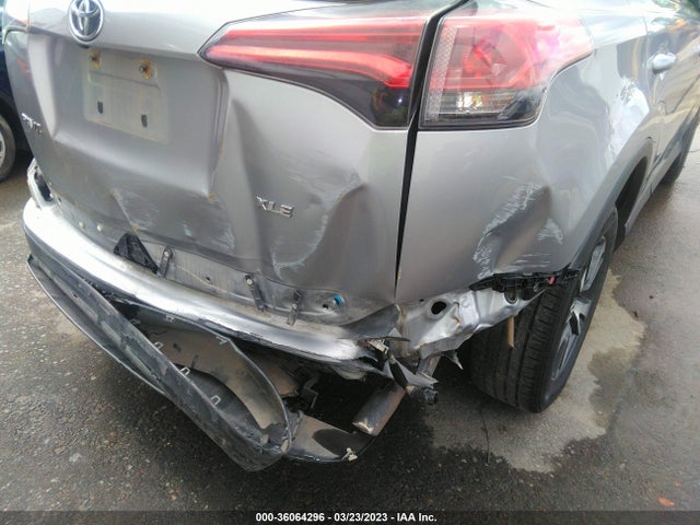 2018 TOYOTA RAV4 XLE/ADVENTURE VIN: JTMWFREV0JJ162109