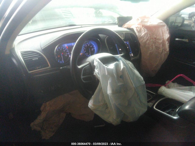 2C3CCAAGXJH320093 Chrysler 300 Touring