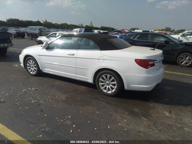 Chrysler 200 Touring 2013 1C3BCBEB2DN696587 Image 4