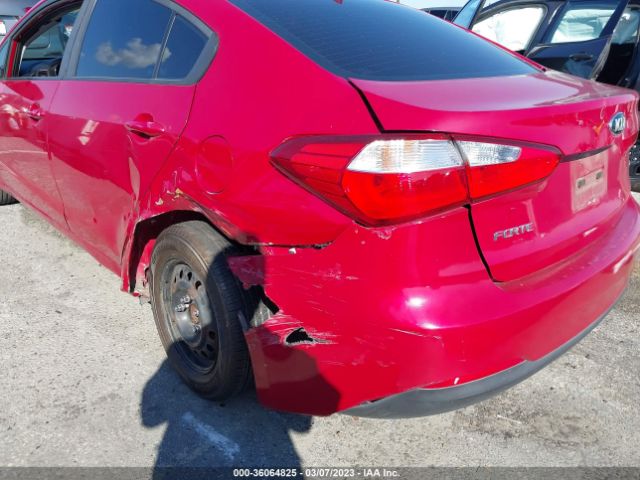 KNAFK4A68G5611645 KIA FORTE LX