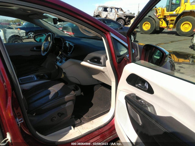 Chrysler Pacifica Limited 2020 2C4RC1GG1LR150331 Image 5