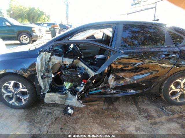 3KPF24AD8KE115310 KIA Forte Lxs