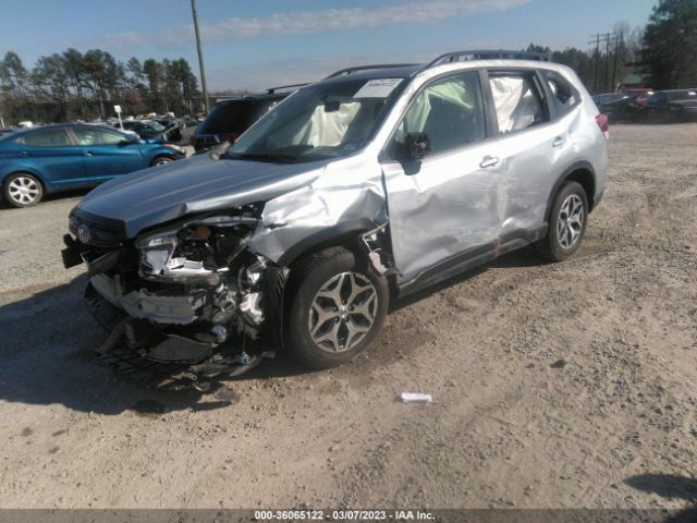 JF2SKAEC0NH471815 Subaru Forester Premium