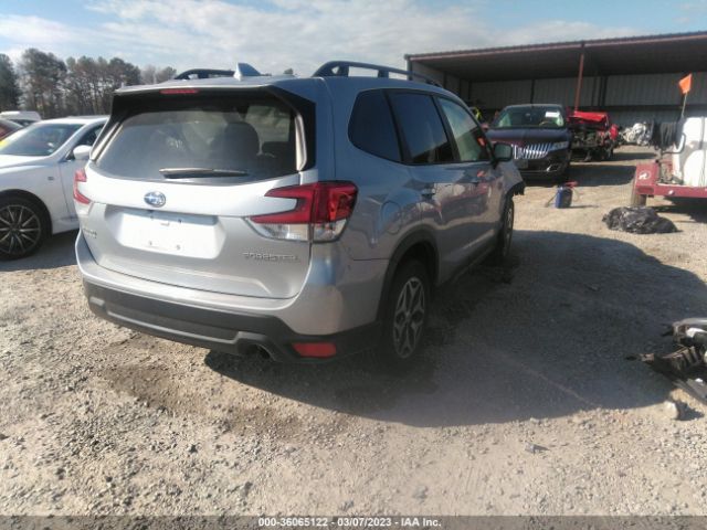 JF2SKAEC0NH471815 Subaru Forester Premium