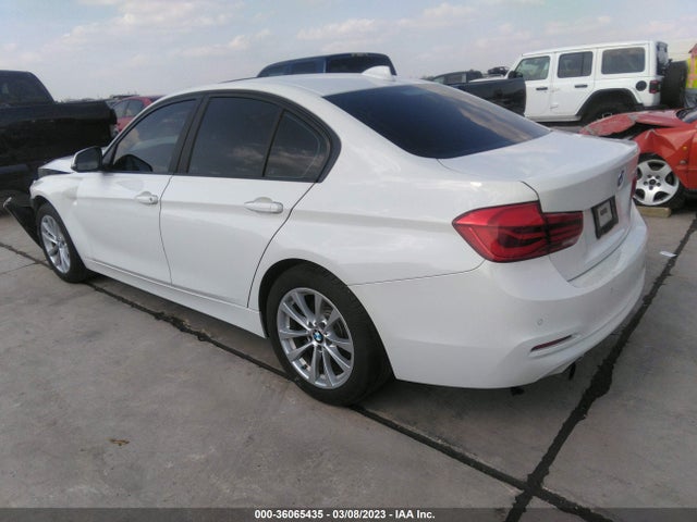 BMW 3 Series 320i 2017 WBA8A9C37HK864163 Image 3