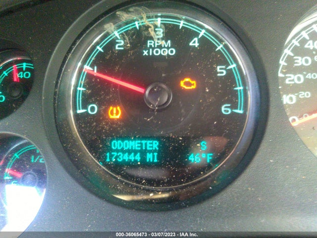 GMC YUKON SLT 2010 1GKUKCE04AR191266 Image 8
