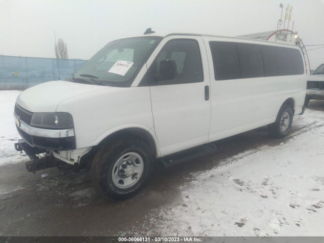 Chevrolet Express Passenger Lt 2019 1GAZGPFG6K1304567 Image 2