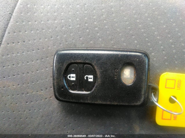 Toyota Prius Four 2015 JTDKN3DUXF0460557 Image 3