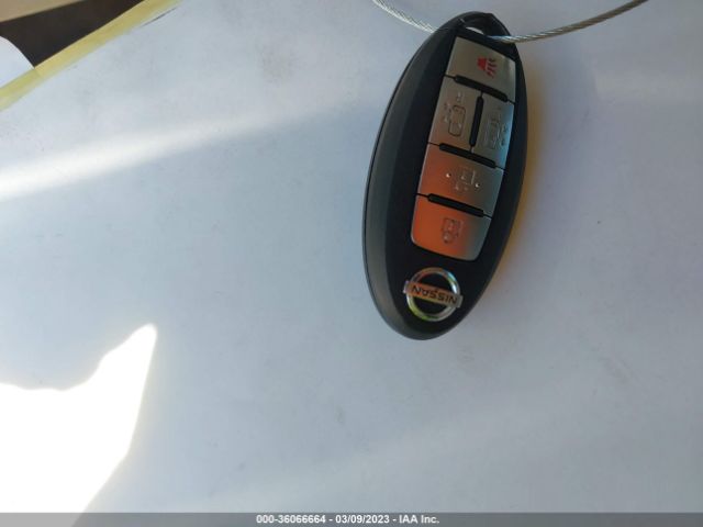 JN8AE2KP6F9125590 Nissan Quest Sv