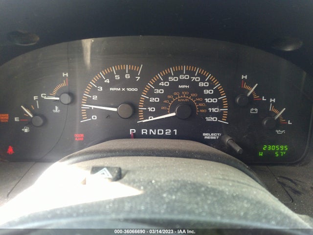 2003 FORD EXPEDITION SPECIAL SERVICE VIN: 1FMPU16L53LB21938