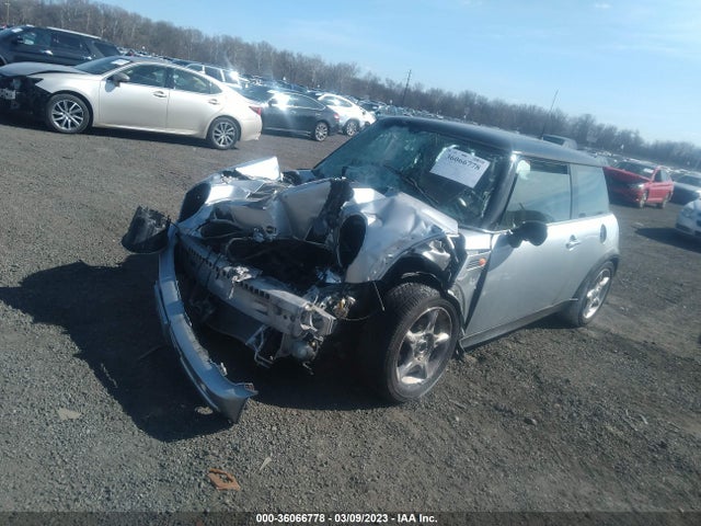 2002 MINI COOPER HARDTOP WMWRC33432TC37002 Photo 1