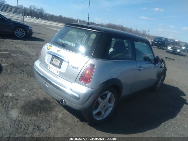 2002 MINI COOPER HARDTOP WMWRC33432TC37002 Photo 3