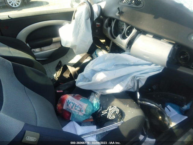 2002 MINI COOPER HARDTOP WMWRC33432TC37002 Photo 4