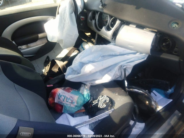 2002 MINI COOPER HARDTOP WMWRC33432TC37002 Photo 7