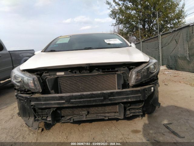 3KPFL4A78HE015482 KIA FORTE S