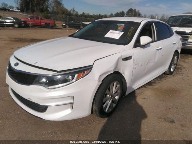 5XXGT4L36JG261524 KIA Optima Lx