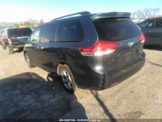 Toyota SIENNA LE 2014 5TDKK3DC1ES442654 Image 3