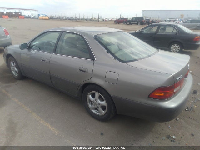 JT8BF28GXW0130525 Lexus ES 300 LUXURY SPORT SDN