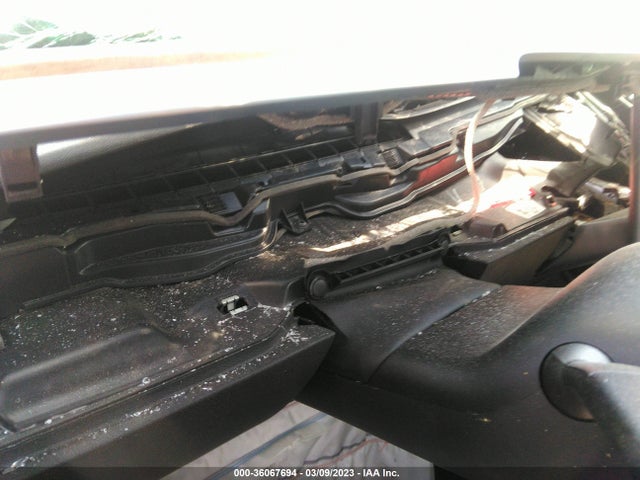 Tesla Model Y Long Range 2022 7SAYGAEE7NF351220 Image 7