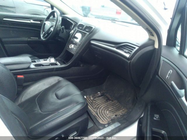 3FA6P0D98KR120054 Ford Fusion Titanium
