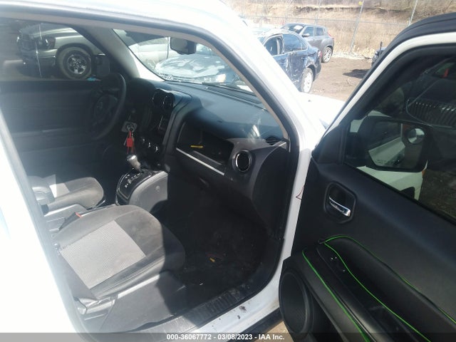 Jeep Patriot Altitude Edition 2015 1C4NJPBA9FD358670 Image 6