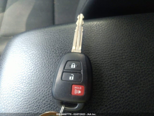 2017 TOYOTA RAV4 LE VIN: JTMZFREV9HJ132386