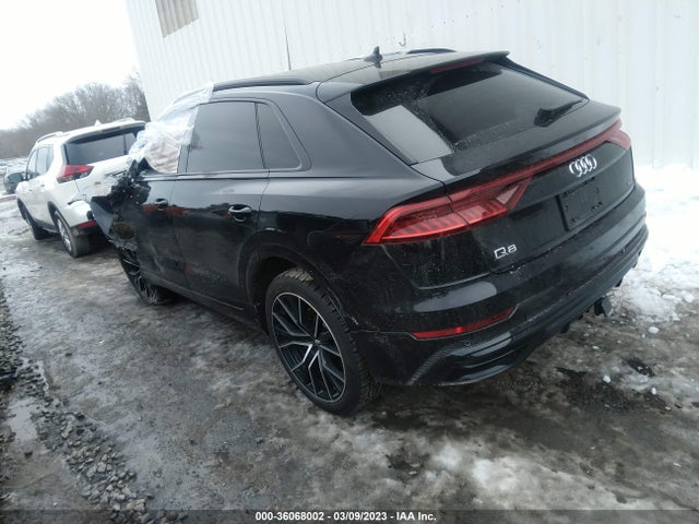 WA1EVAF15KD019288 Audi Q8 Premium Plus