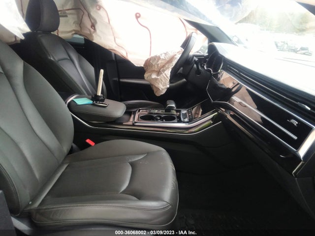 WA1EVAF15KD019288 Audi Q8 Premium Plus