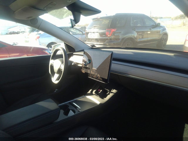 Tesla Model Y Long Range 2021 5YJYGAEE0MF146267 Image 6