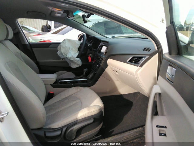 Hyundai SONATA SE 2017 5NPE24AF3HH474341 Image 5