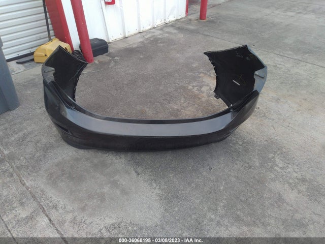 36068195 :رقم المزاد ، 3MZBN1U75JM179123 vin ، 2018 Mazda Mazda3 4-door Sport مزاد بيع