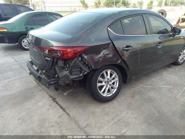 36068195 :رقم المزاد ، 3MZBN1U75JM179123 vin ، 2018 Mazda Mazda3 4-door Sport مزاد بيع