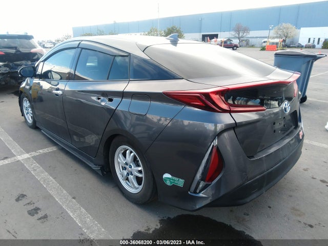 2017 Toyota Prius, VIN: JTDKARFP2H3044655