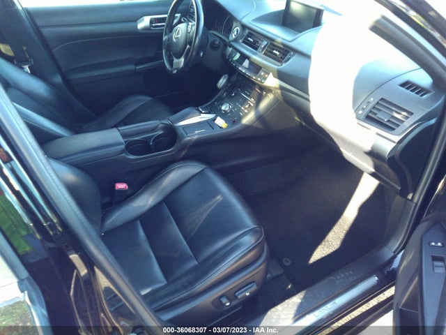 JTHKD5BH0F2229903 Lexus Ct 200h Hybrid