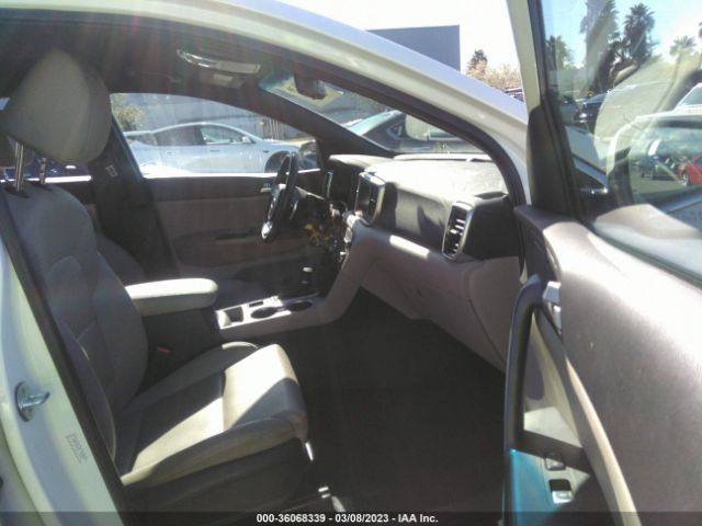 KNDP63AC8L7725297 KIA SPORTAGE S