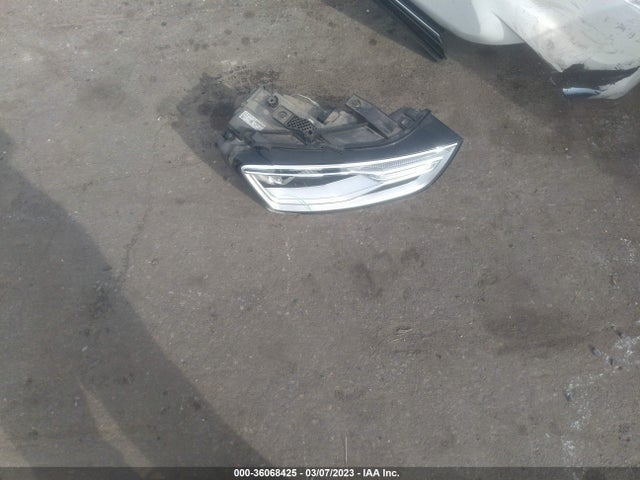 WA1EFCFS1GR002807 Audi Q3 Premium Plus