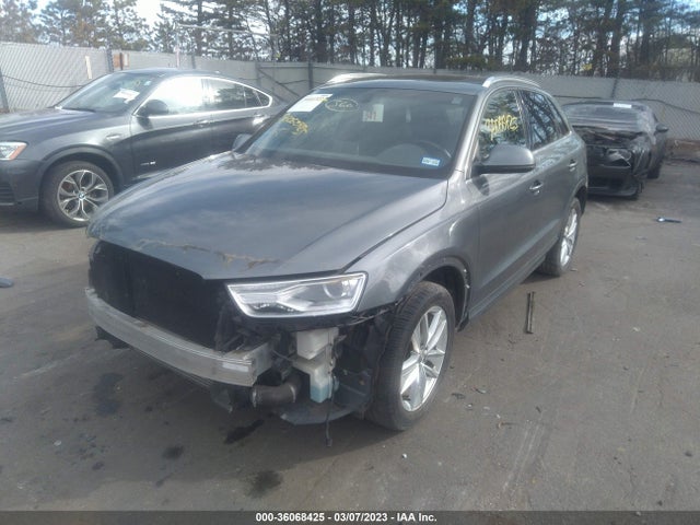 WA1EFCFS1GR002807 Audi Q3 Premium Plus