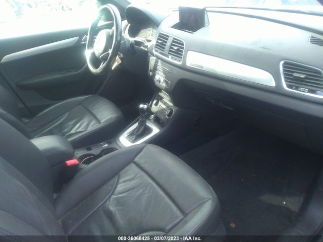 WA1EFCFS1GR002807 Audi Q3 Premium Plus