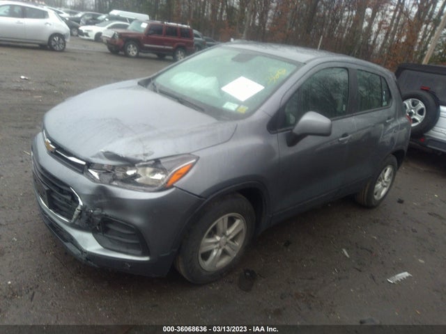 Chevrolet TRAX LS 2020 3GNCJKSB4LL199105 Image 2