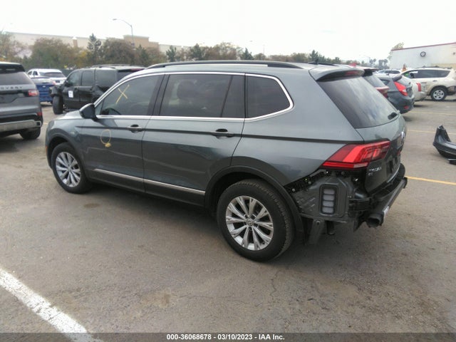 2018 VOLKSWAGEN TIGUAN SE VIN: 3VV3B7AX4JM001759