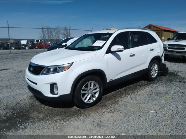 2015 KIA SORENTO LX VIN: 5XYKTDA73FG551013