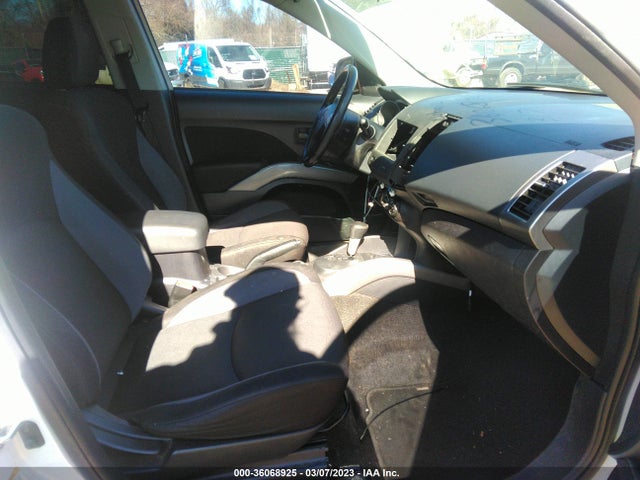 JA4LT21WX8Z006537 Mitsubishi Outlander Es