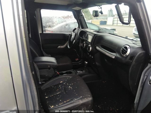 1C4HJWEG4HL636472 Jeep Wrangler Unlimited Sahara