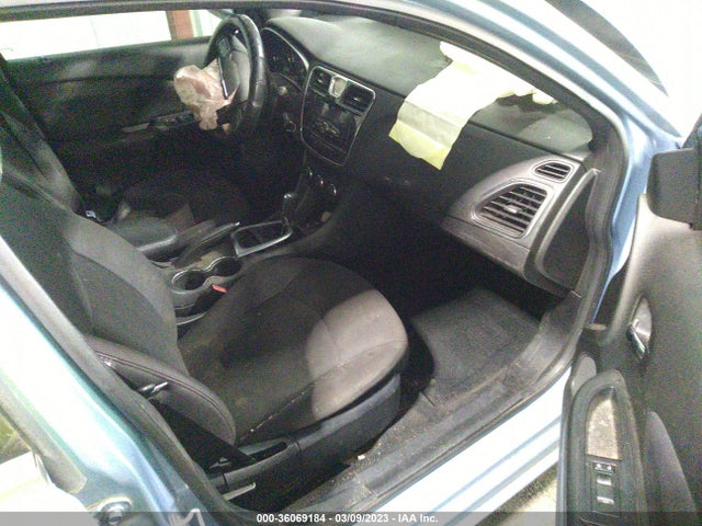 2013 CHRYSLER 200 LX VIN: 1C3CCBAB1DN641641