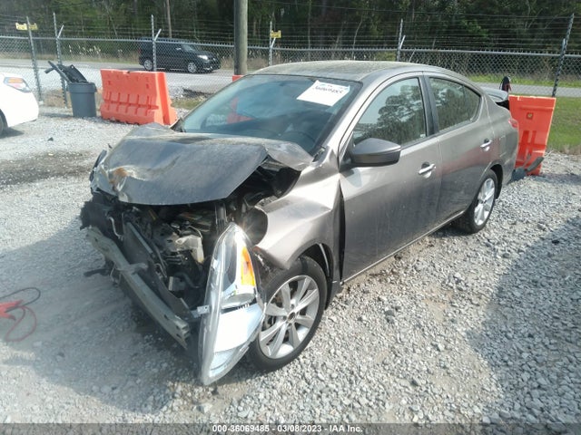 Nissan Versa Sl 2015 3N1CN7APXFL943076 Image 2