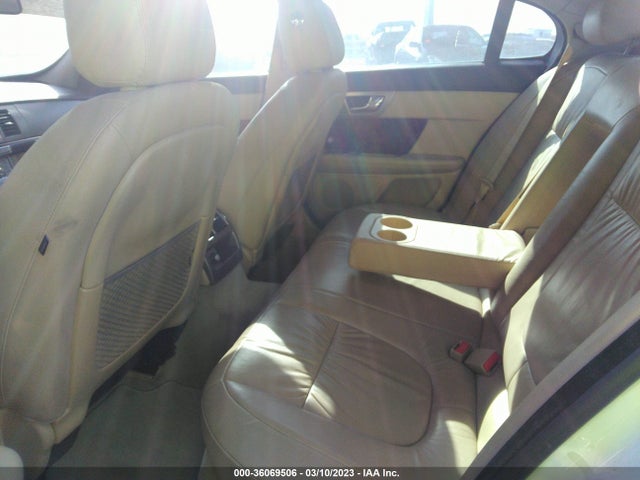 Jaguar XF 2011 SAJWA0FB2BLS14393 Image 9